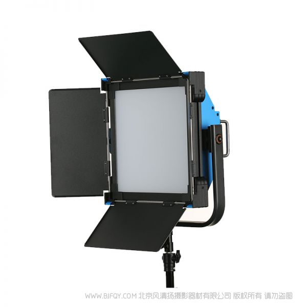 利帅 LS RGB-150 采用全铝框架设计,具有良好的散热系统,结合了LED的优点及特点,是一款紧凑、柔和、高效率的平板灯